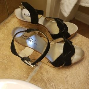 Michael Kors Bk Suede & Cork bottom stack shoes